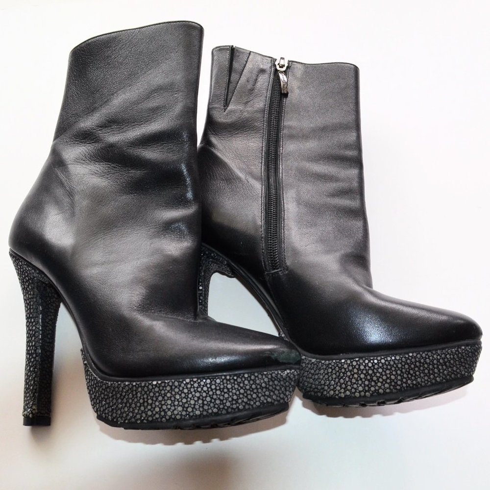 Alexandre Birman Black Leather Platform Heels